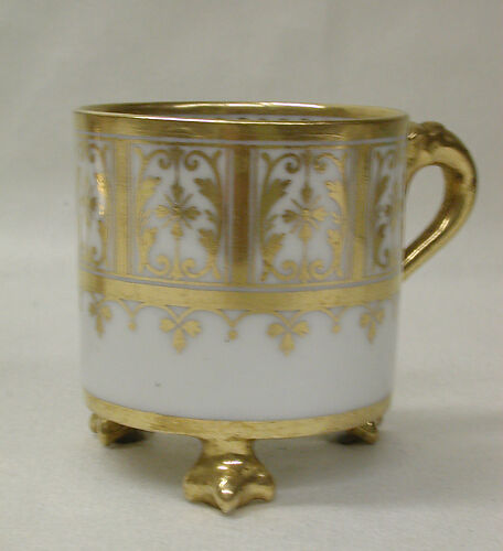 Cup (part of a service)