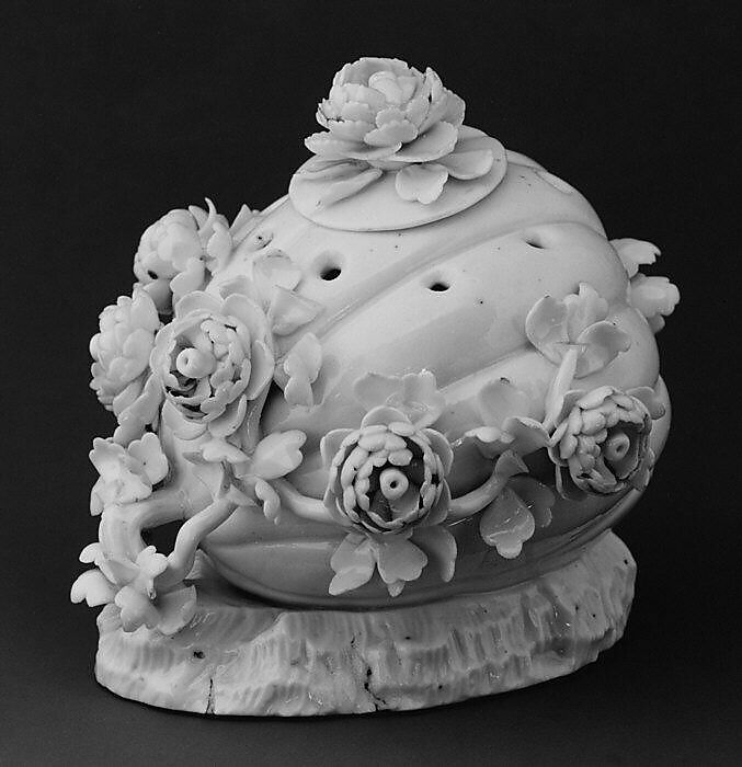 Potpourri (one of a pair), Saint-Cloud factory (French, mid-1690s–1766), Soft-paste porcelain, French, Saint-Cloud 