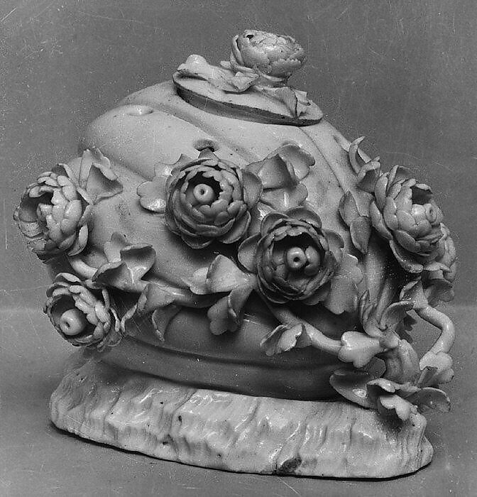 Potpourri (one of a pair), Saint-Cloud factory (French, mid-1690s–1766), Soft-paste porcelain, French, Saint-Cloud