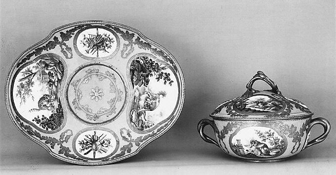 Tray, Sèvres Manufactory (French, 1740–present), Soft-paste porcelain, French, Sèvres 