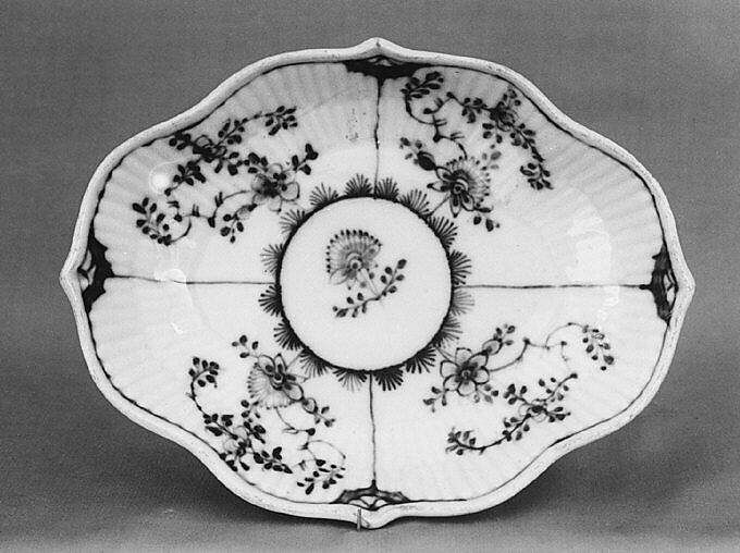 Tray (part of a set), Meissen Manufactory (German, 1710–present), Hard-paste porcelain, German, Meissen 