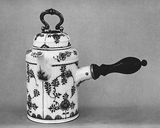 Chocolate pot (part of a set), Meissen Manufactory (German, 1710–present), Hard-paste porcelain, German, Meissen 