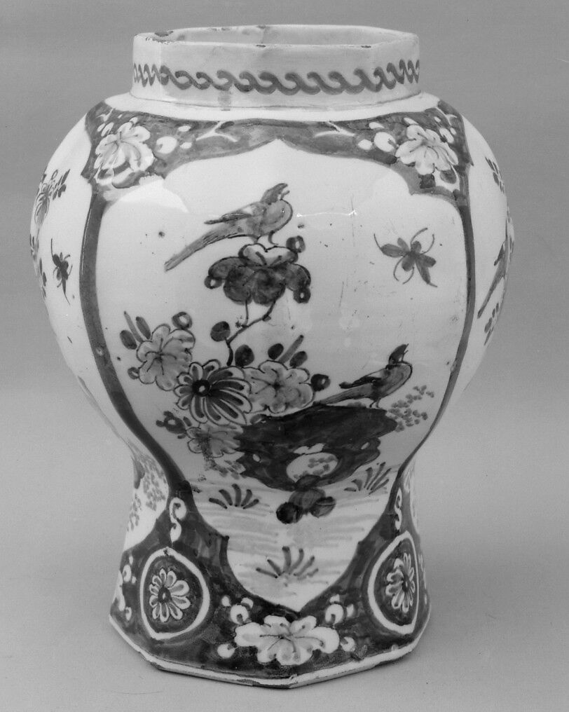 Vase, Tin-glazed earthenware, Dutch, Delft 