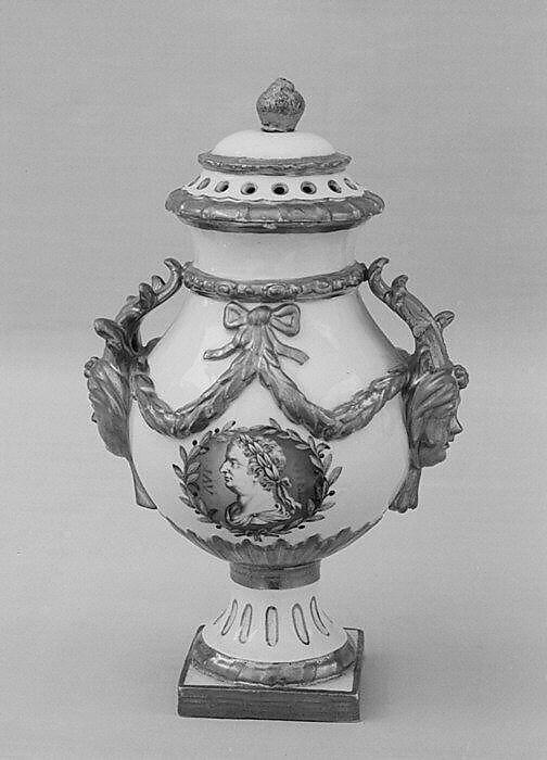 Vase (part of a garniture), Fürstenberg Porcelain Manufactory (German, founded 1747), Hard-paste porcelain, German, Fürstenberg 