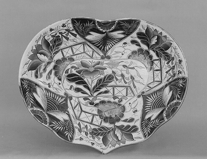 Dish, Derby Porcelain Manufactory (British, 1751–1785), Soft-paste porcelain, British, Derby 