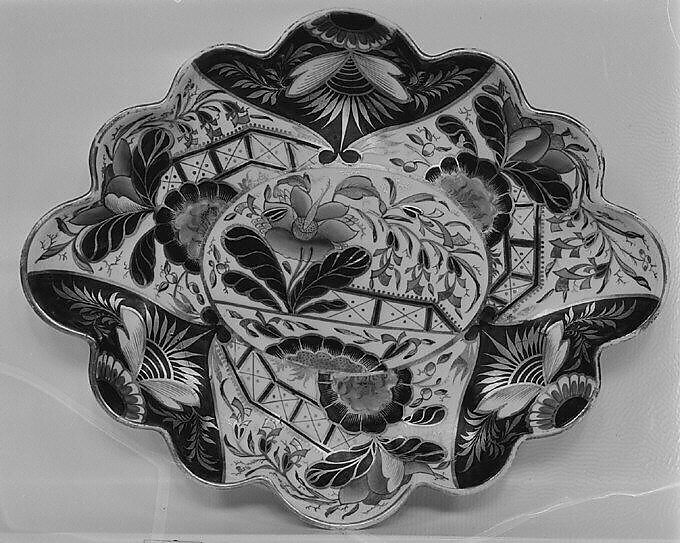 Dish, Derby Porcelain Manufactory (British, 1751–1785), Soft-paste porcelain, British, Derby 