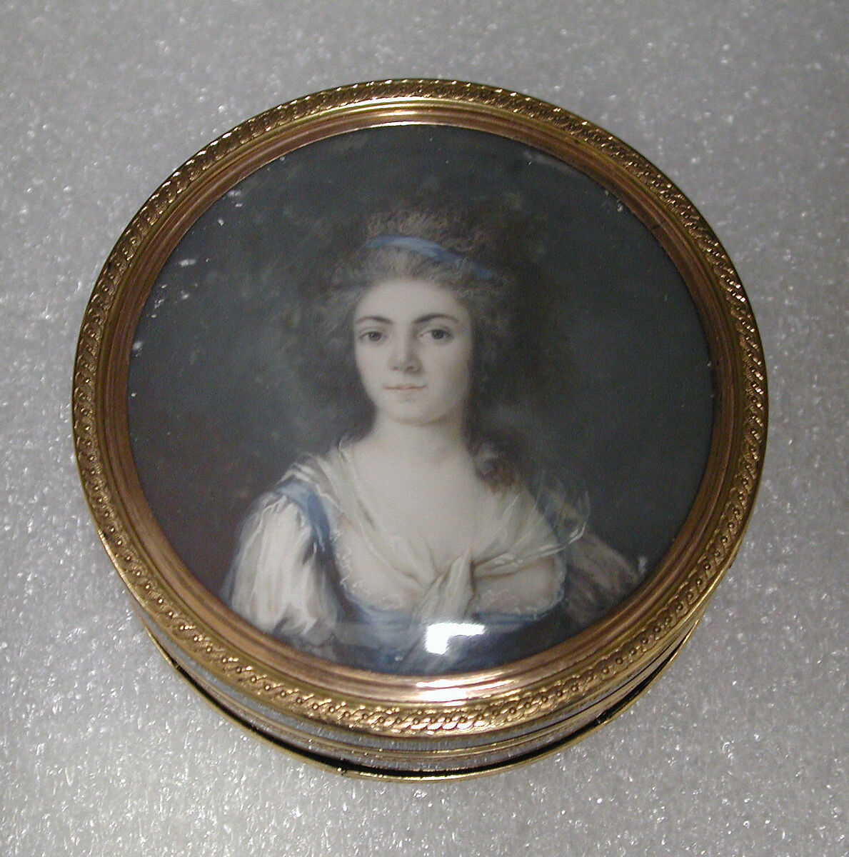 Box with portrait of a woman, said to be Princesse de Ligne, Jean-Baptiste Gillet (1709–1786, master 1734), Tortoiseshell, gold, ivory, French, Paris 