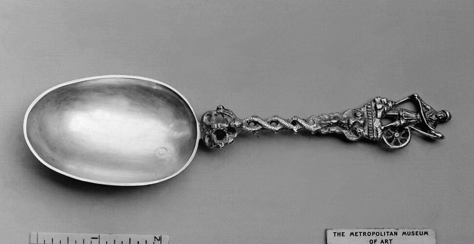 Figure-top spoon