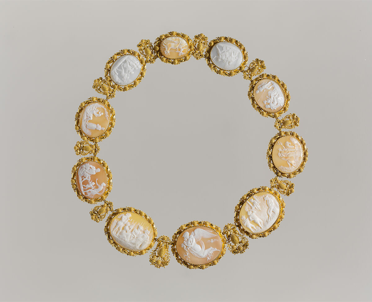 Necklace (part of a set), Gold, shell (Cassia rufa), Italian, probably Naples 