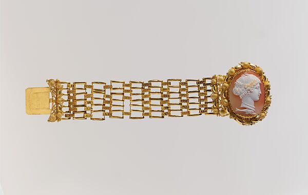 Bracelet (part of a set)