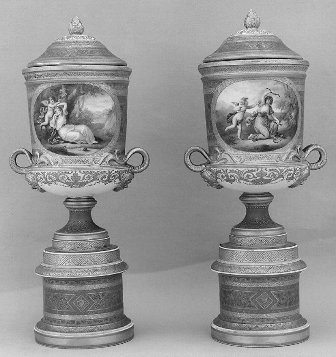 Pair of vases, Imperial Porcelain Manufactory  (Vienna, 1744–1864), Hard-paste porcelain, Austrian, Vienna 