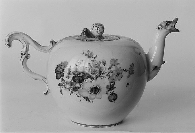 Teapot, Zurich Pottery and Porcelain Factory (Swiss, founded 1763), Hard-paste porcelain, Swiss, Zurich 