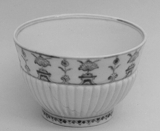 Teabowl, Saint-Cloud factory (French, mid-1690s–1766), Soft-paste porcelain, French, Saint-Cloud 