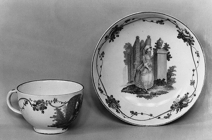Cup and saucer, Ludwigsburg Porcelain Manufactory (German, 1758–1824), Hard-paste porcelain, German, Ludwigsburg 