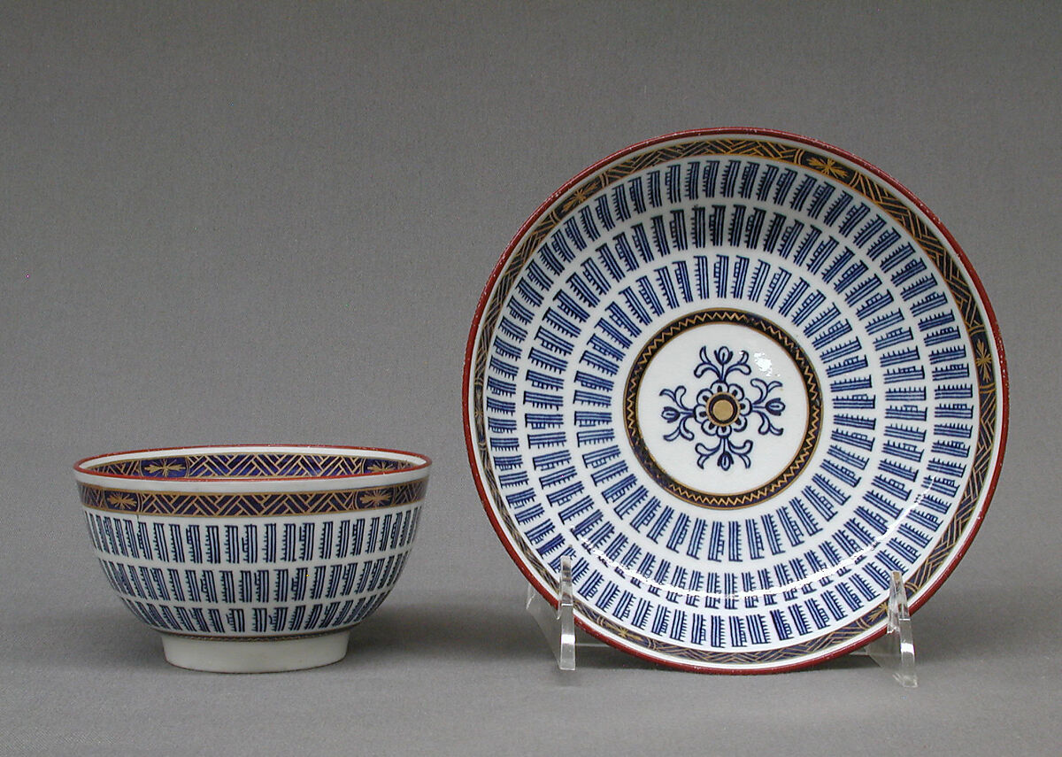Cup and saucer, Possibly Worcester factory (British, 1751–2008), Soft-paste porcelain, British, Worcester or Caughley 