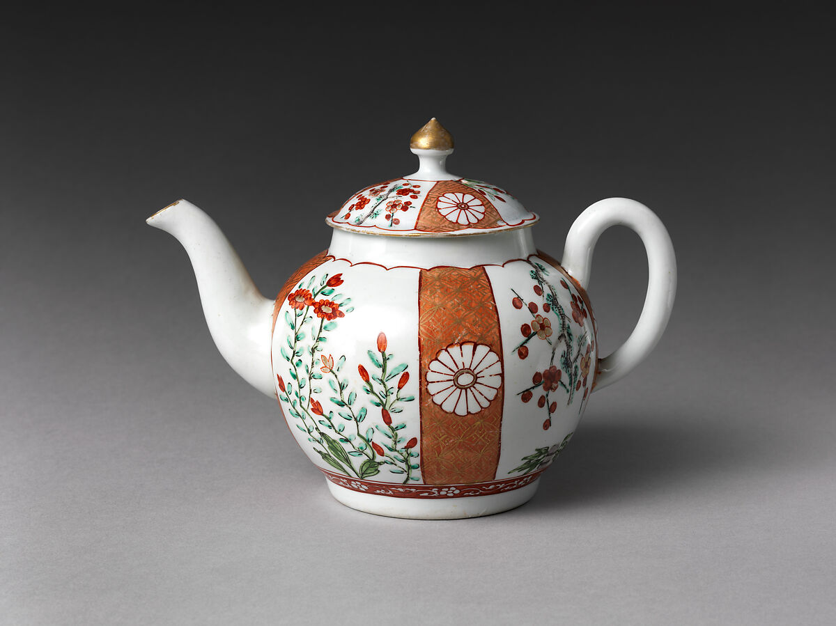 Teapot with Japanese-style flowers, Worcester factory (British, 1751–2008), Soft-paste porcelain painted with colored enamels over transparent glaze, British, Worcester 