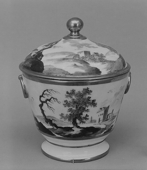 Sugar bowl (part of a tea set), Hard-paste porcelain, French, Paris 