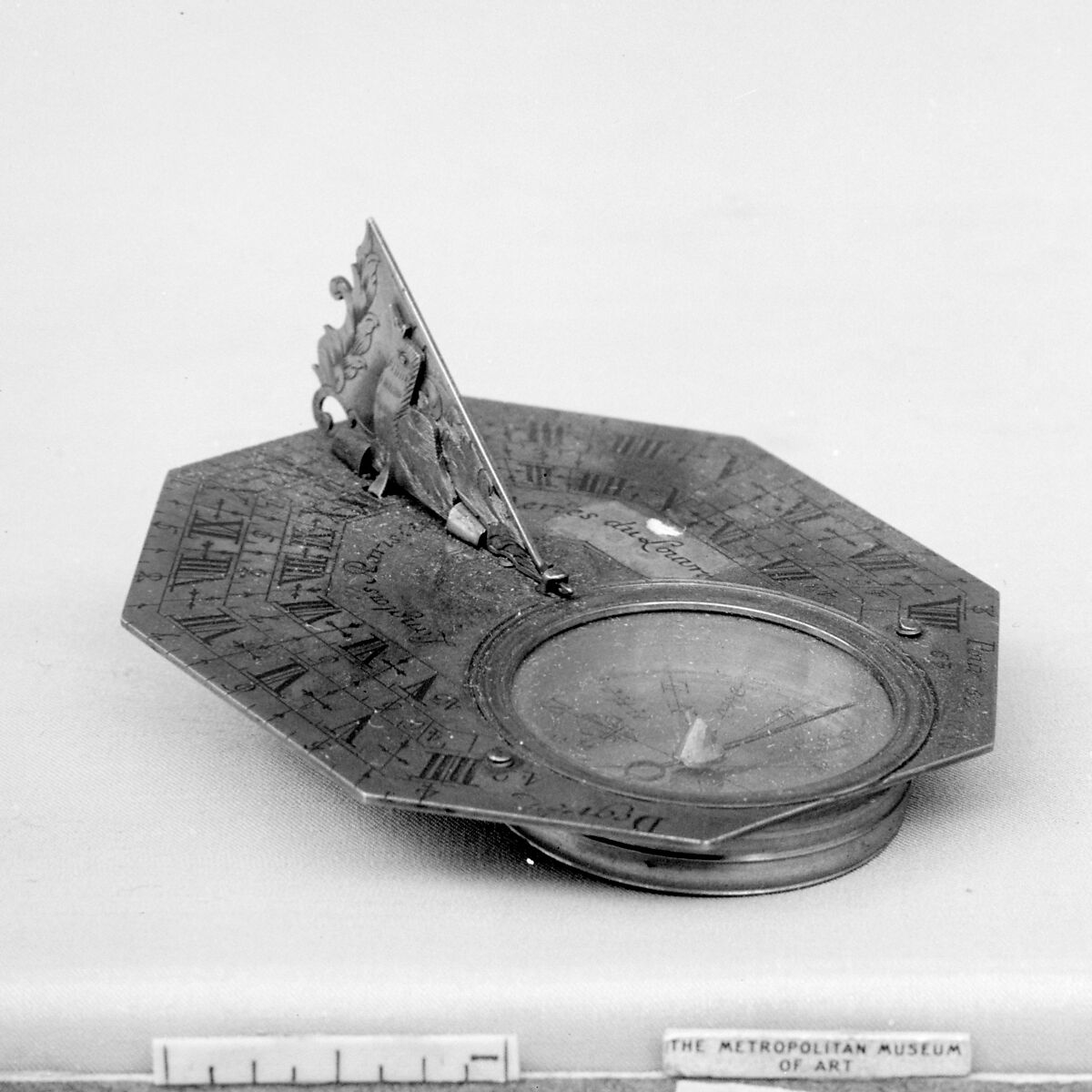 Portable horizontal sundial, Claude Langlois (French, working 1730–57, died before 1760), Brass and copper alloy, French, Paris 