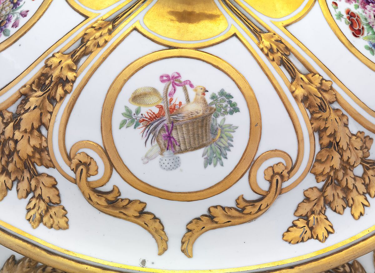 Tureen with cover (Terrine épis de blé or épis en or et plateau), Sèvres Manufactory (French, 1740–present), Hard-paste porcelain decorated in polychrome enamels, gold, French, Sèvres