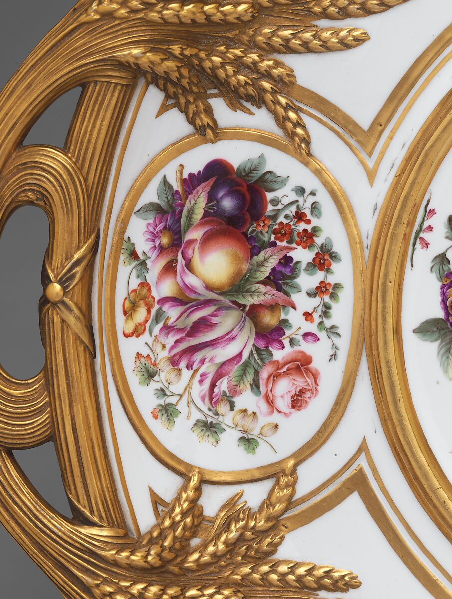 Stand, Sèvres Manufactory (French, 1740–present), Hard-paste porcelain decorated in polychrome enamels, gold, French, Sèvres