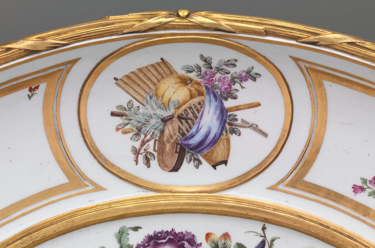 Stand, Sèvres Manufactory (French, 1740–present), Hard-paste porcelain decorated in polychrome enamels, gold, French, Sèvres