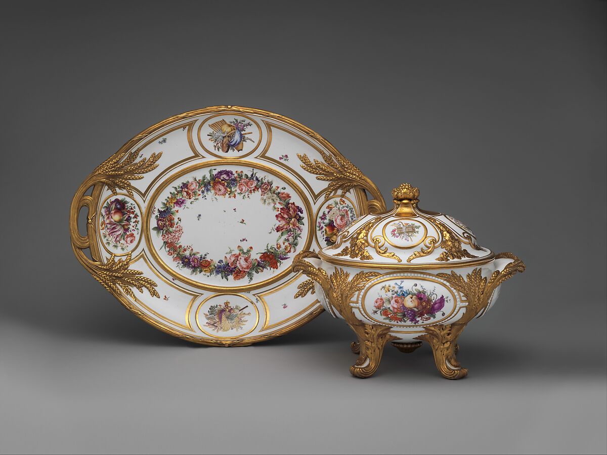 Stand, Sèvres Manufactory (French, 1740–present), Hard-paste porcelain decorated in polychrome enamels, gold, French, Sèvres