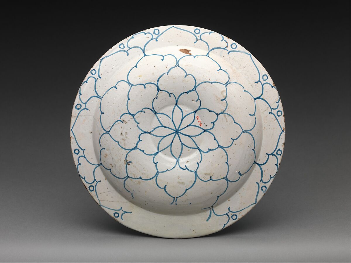 Ewer stand with classicizing head, Maiolica (tin-glazed earthenware), lustered, Italian, probably Deruta