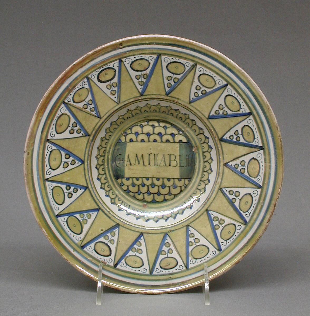 Plate, Maiolica (tin-glazed earthenware), lustered, Italian, Deruta 