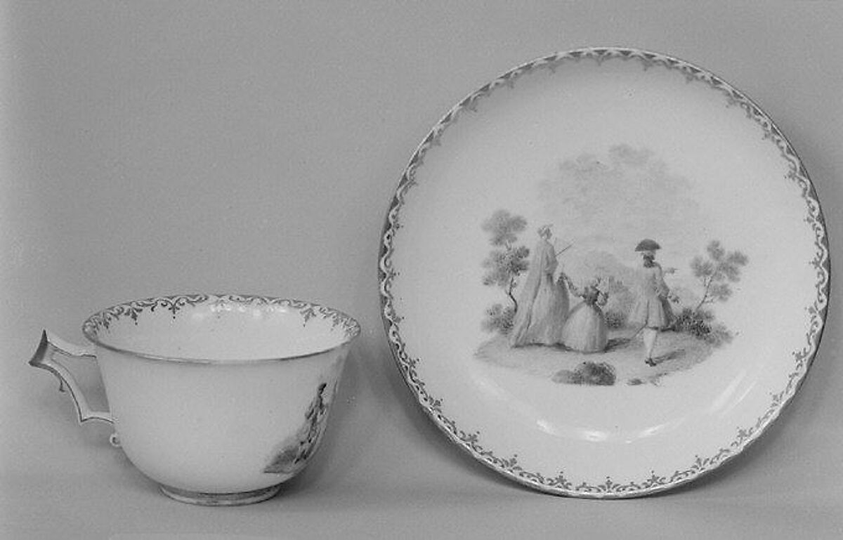 Cup and saucer, Real Fabrica de Buen Retiro  Spanish, Soft-paste porcelain, Spanish, Madrid (Buen Retiro)