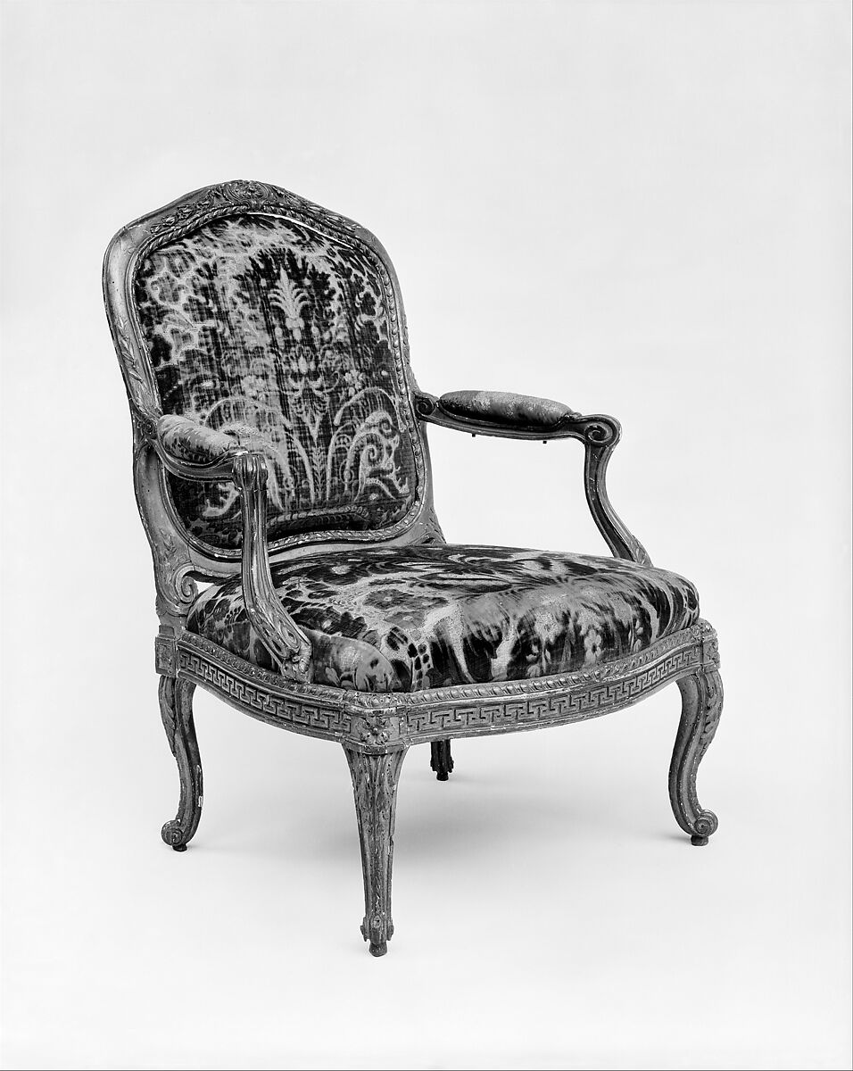 Armchair, Jean-Jacques Pothier (master 1750, working until ca. 1780), Carved and gilded beechwood; cut velvet upholstery, French 