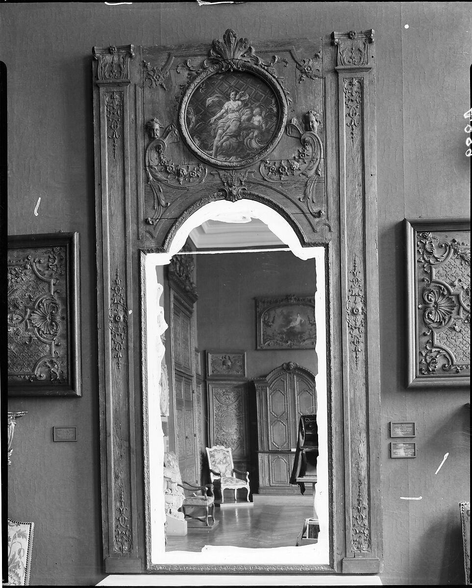 Pier glass (encadrement de glace), Oak, wax-polished, French