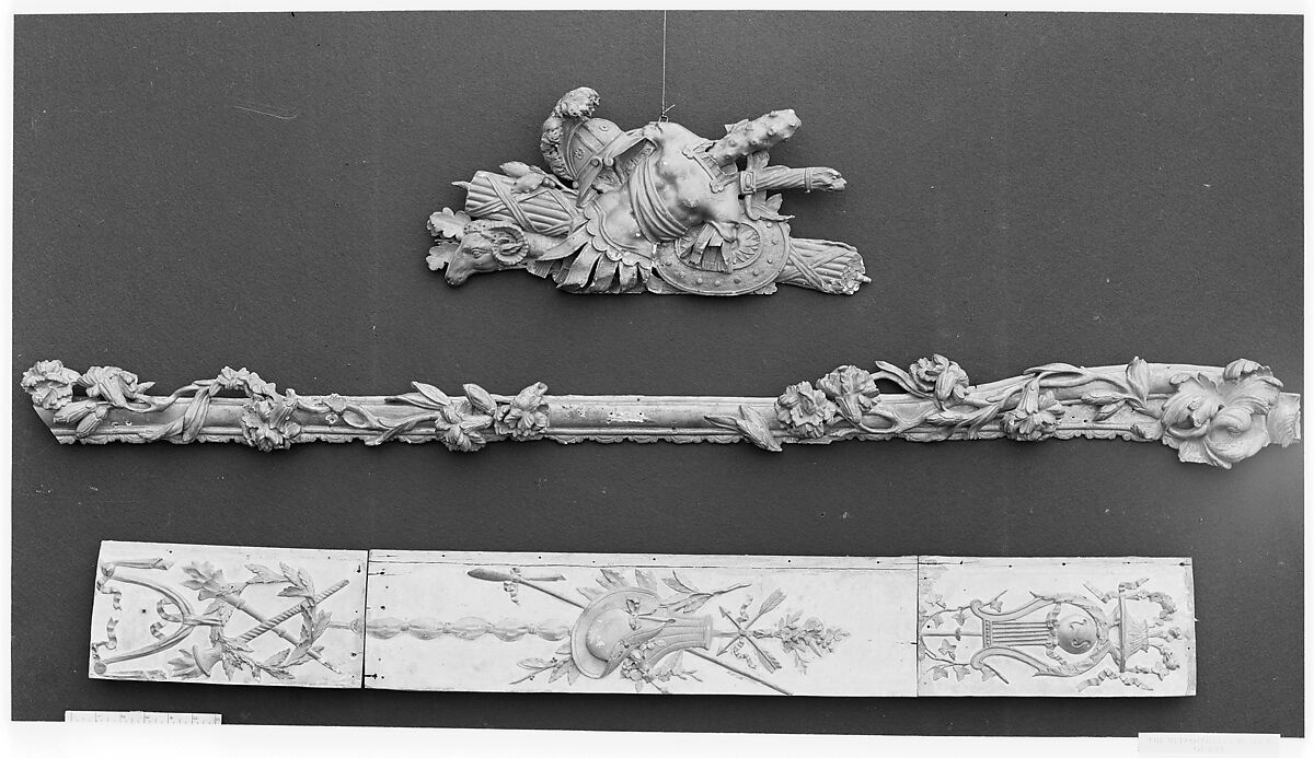 Panel formed of three smaller panels, interior decoration of the apartment of the comtesse d‘Artois at Versailles, Carved, painted, gilded oak, French