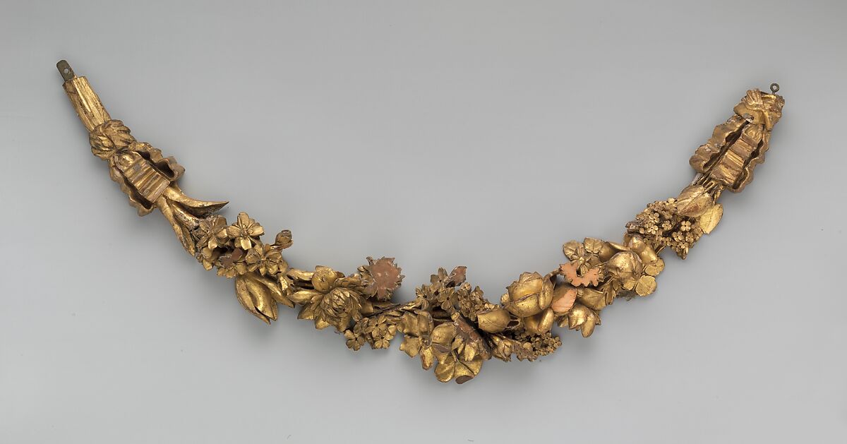 Garland (part of a set), Wood, gilt, French 