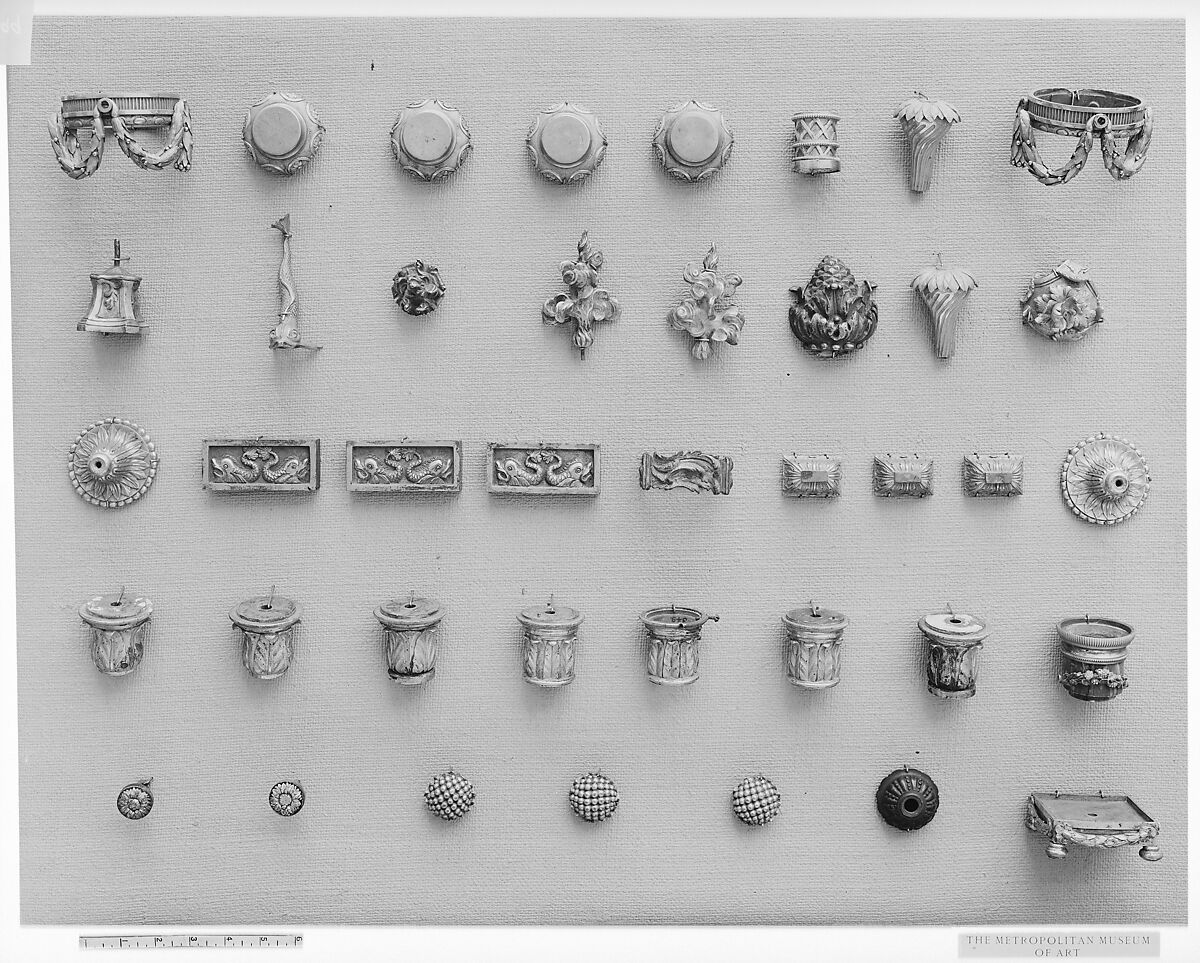 Set of three buttons, Gilt bronze, French