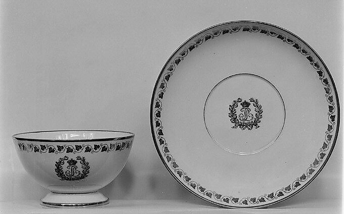 Cup and saucer, Sèvres Manufactory (French, 1740–present), Soft-paste porcelain, French, Sèvres 
