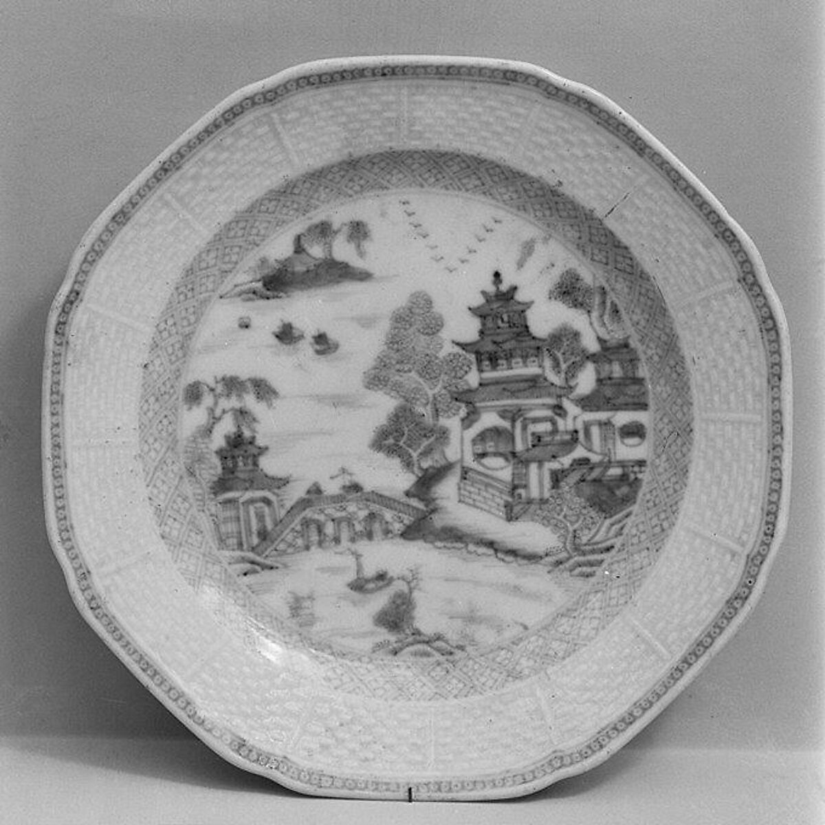 Plate, Hard-paste porcelain, Chinese, possibly for American market 
