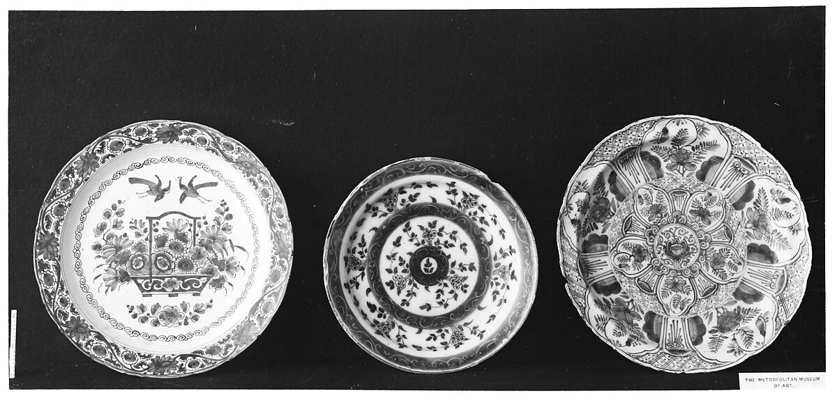 Plate, Tin-glazed earthenware, Dutch, Delft