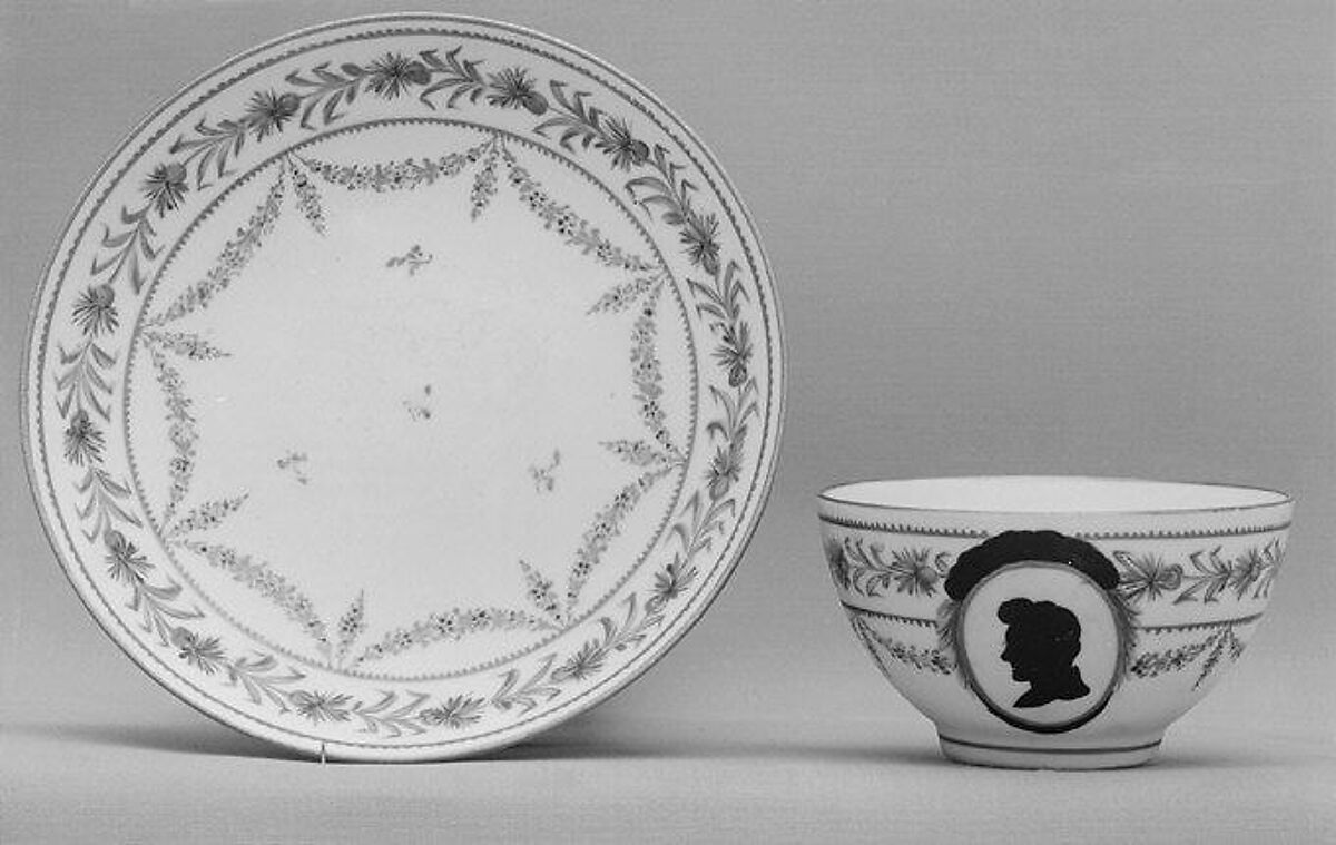 Teabowl and saucer, Nyon, Hard-paste porcelain, Swiss, Nyon 