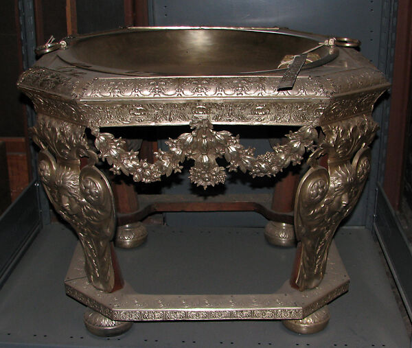 Plate warmer, Elkington &amp; Co. (British, Birmingham, 1829–1963), Silver on base metal, British, Birmingham, after Danish original 