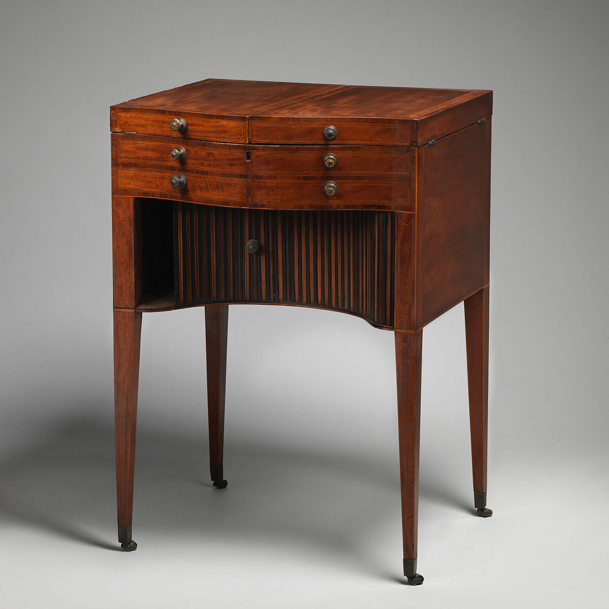 Dressing table, Mahogany and boxwood, British 