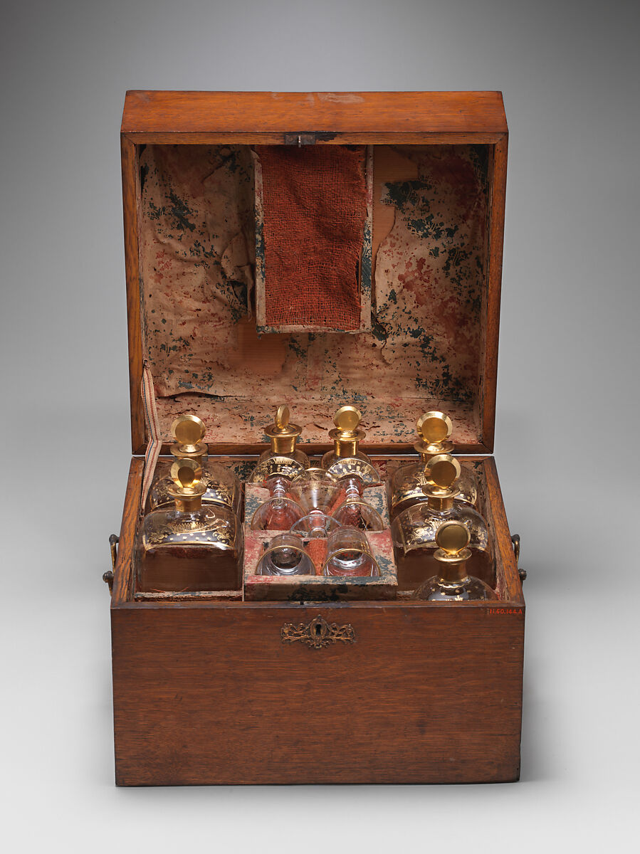 Canteen with thirteen bottles and five wineglasses, Oak, glass, British