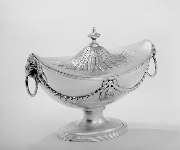 Sauceboat with cover, Elkington &amp; Co. (British, Birmingham, 1829–1963), Silver on base metal, British, Birmingham, after British, London original 