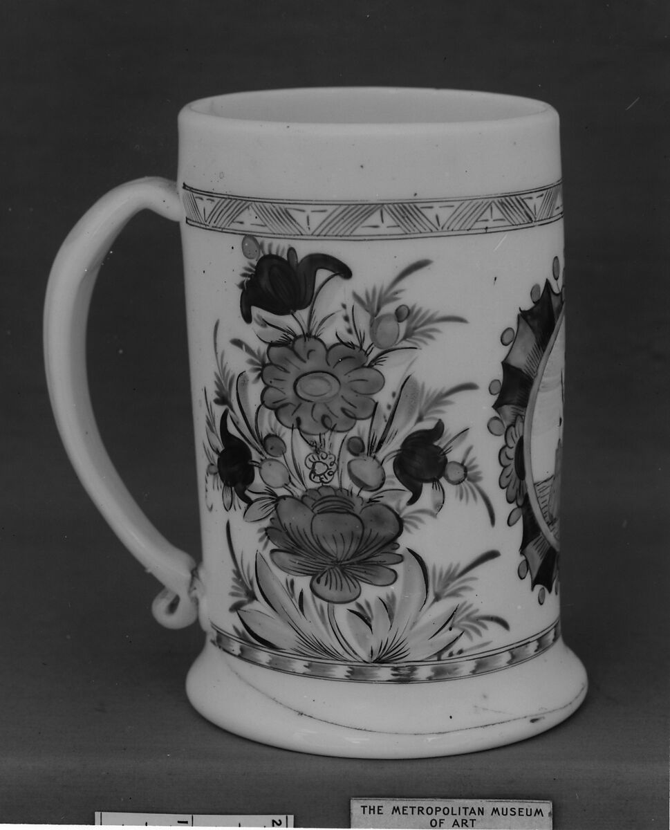 Mug, Enamelled and gilded milk glass, German 