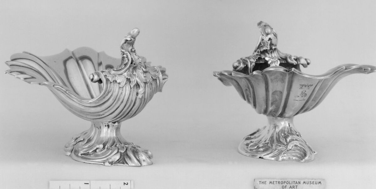 Pair of saltcellars, Silver, gilt lined, British, London 