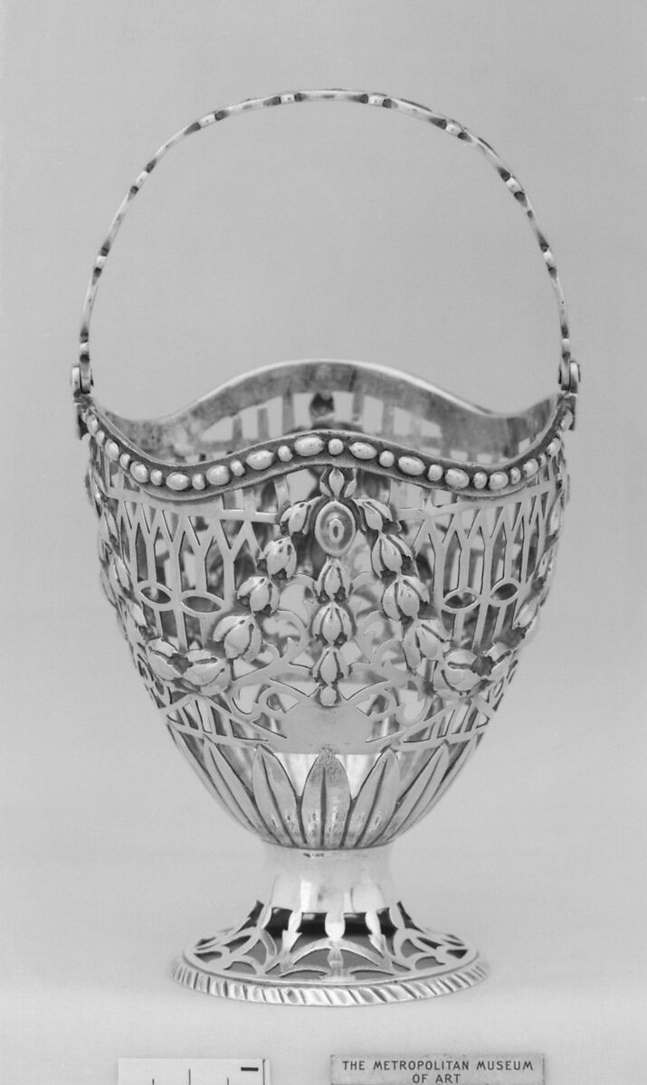 Sugar bowl, Mary Makemeid (entered 1773), Silver, glass lining, British, London 