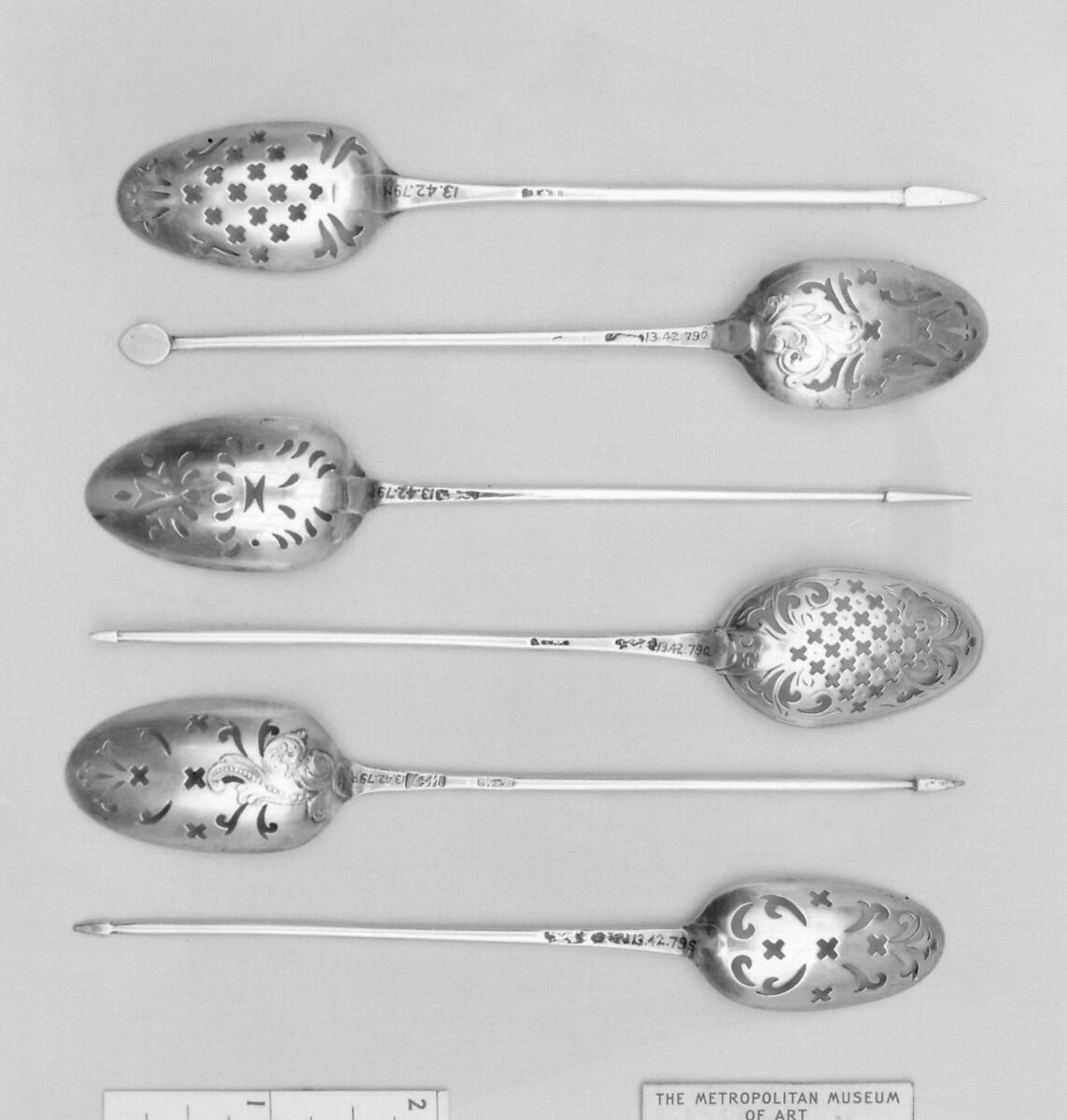 Strainer spoon, Silver, British 