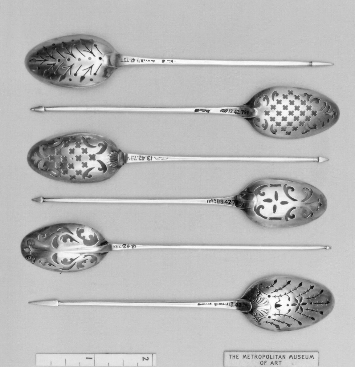 Strainer spoon, Silver, British