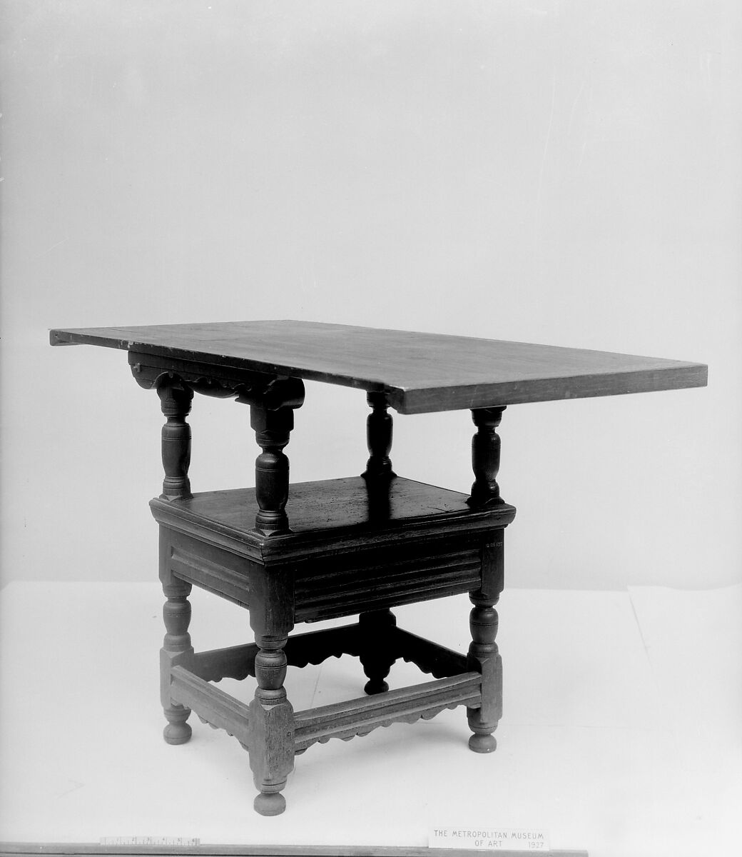 Chair-table, Red oak, yellow pine, white cedar, American