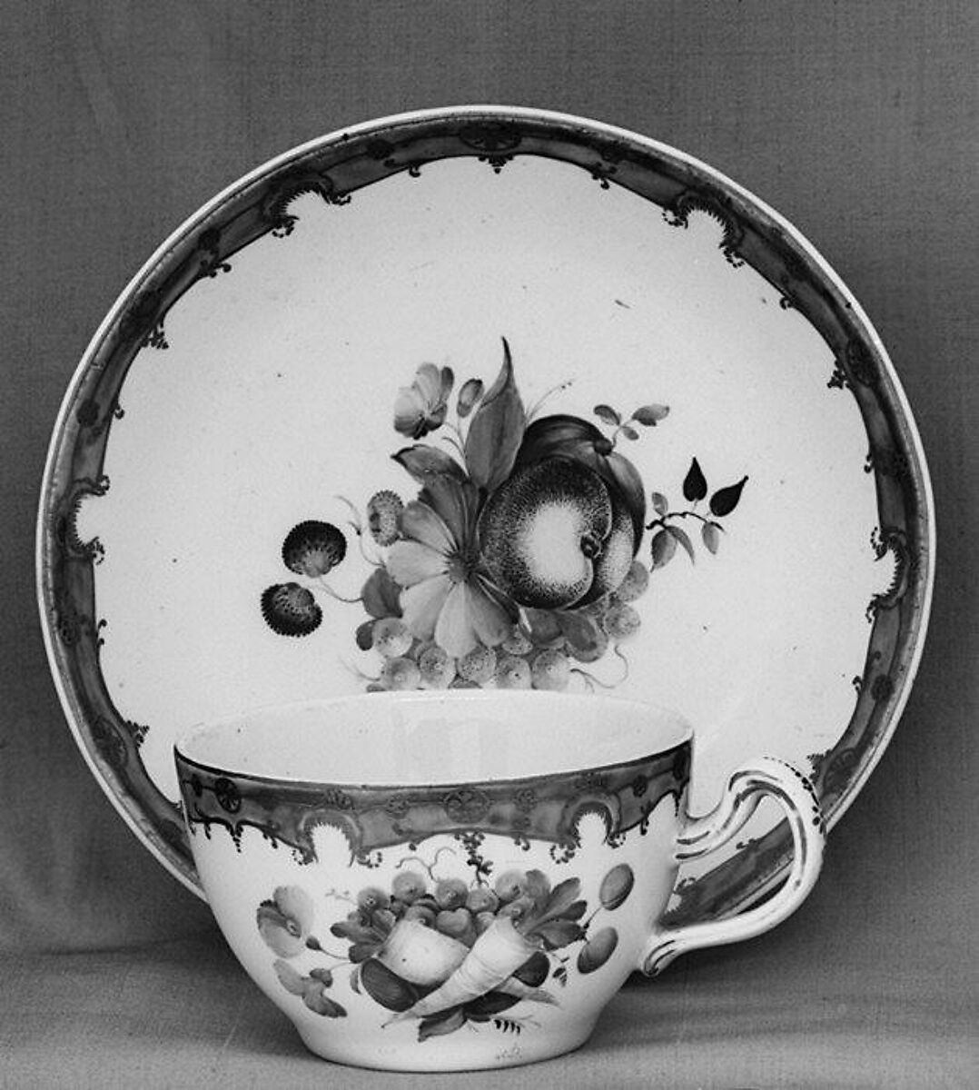 Cup and saucer, The Hague, Hard-paste porcelain, Dutch, The Hague 