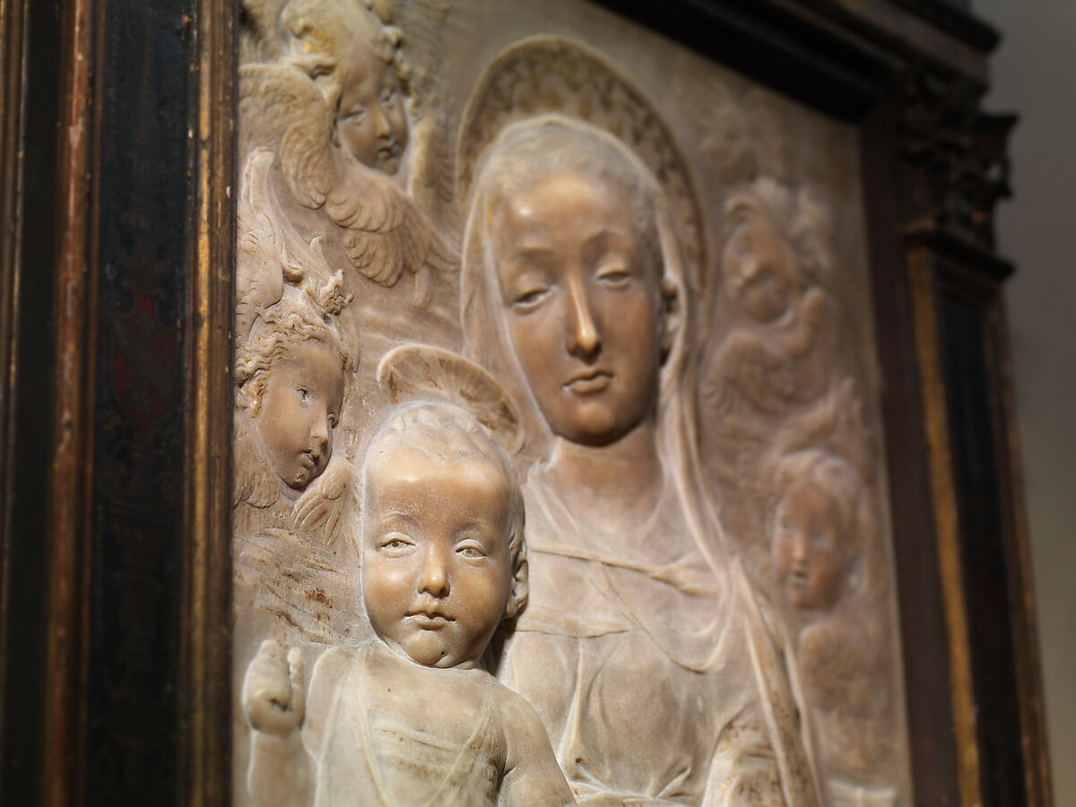 Madonna and Child with Angels, Antonio Rossellino (Italian, Settignano 1427–ca. 1479 Florence), Marble with gilt details on halo and dress, Italian, Florence